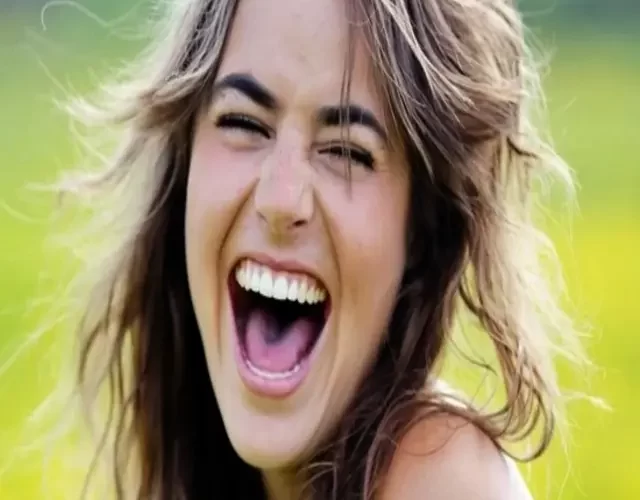 खुशी अंदर से आती है