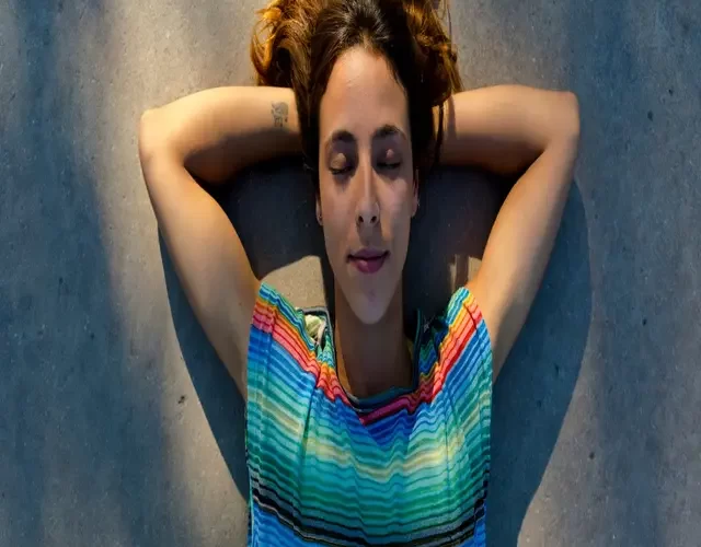 जीवन में हमेशा खुश रहने के लिए इन बातों को याद रखें