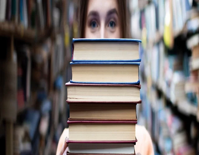 पुस्तकों में छिपा खजाना