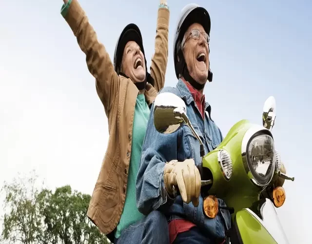 बढ़ती उम्र में जीवन में ऐसे खुश रहें