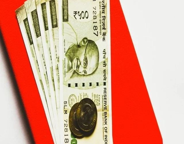 How to attract money for happy life